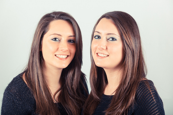 Think twins having matching smiles? Think again!